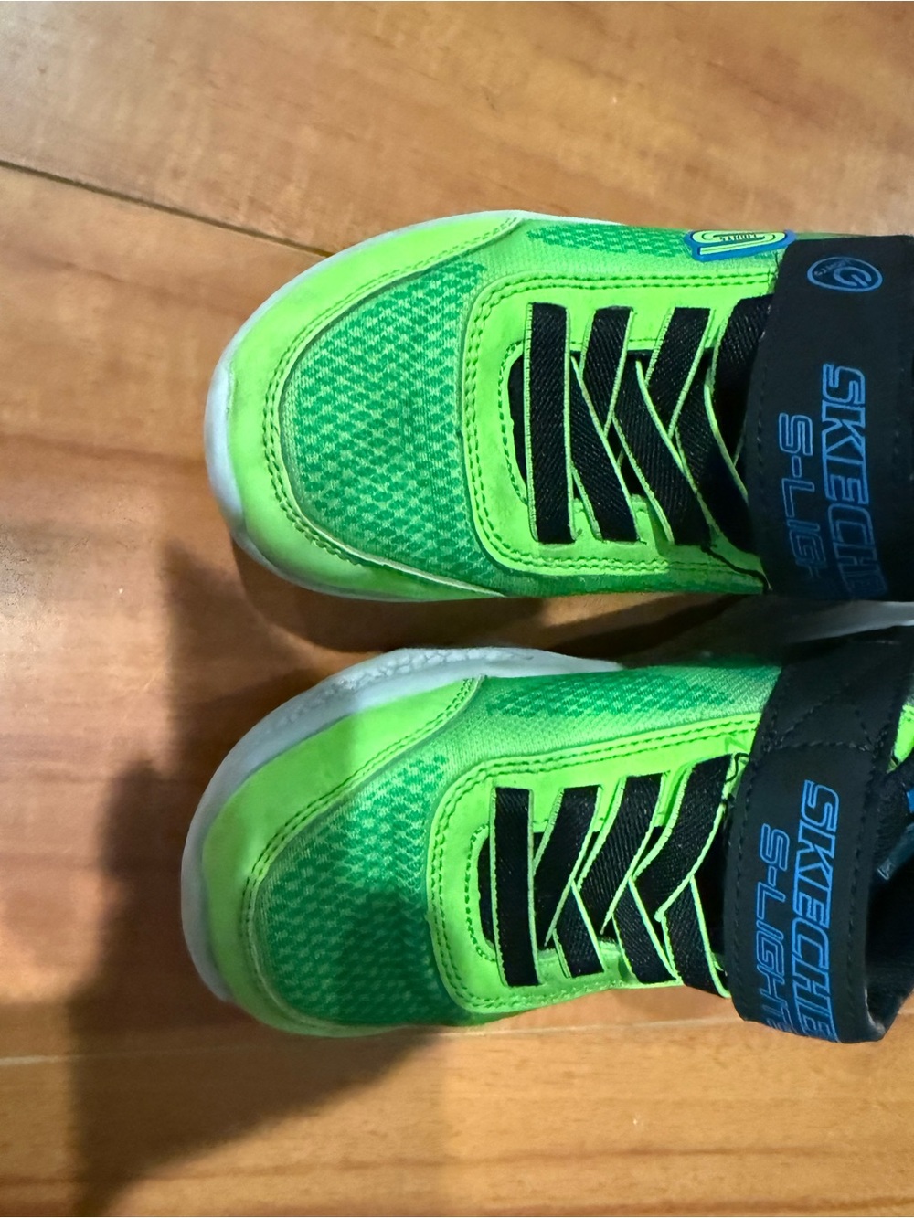Skechers Light up Kids Neon Green and black Hook-and-Loop Sneakers - Picture 2 of 7